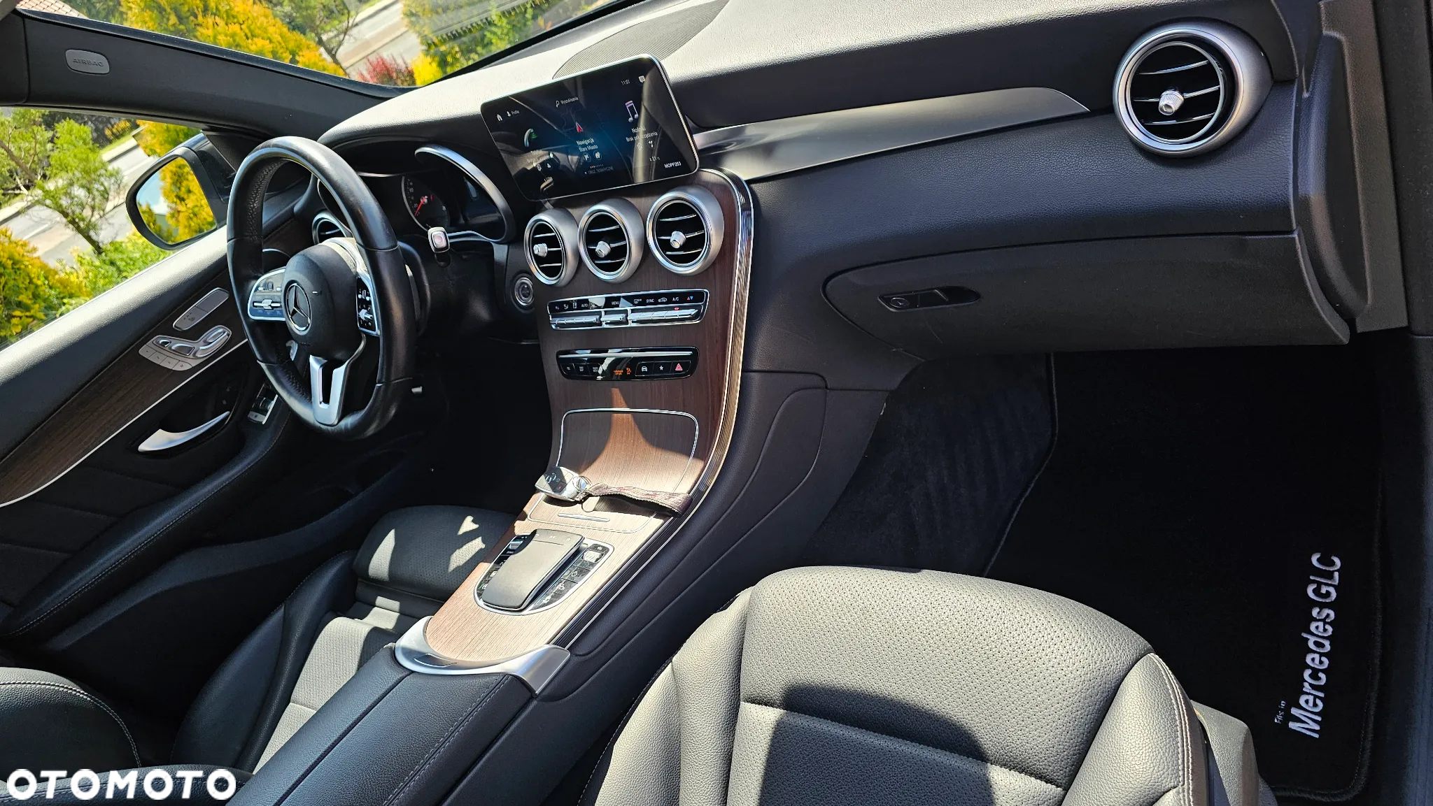 Mercedes-Benz GLC 300 4Matic 9G-TRONIC AMG Line - 28