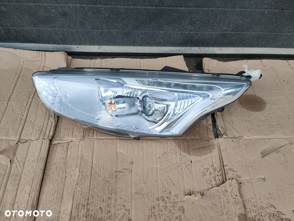 Lewa Ford B-Max Soczewka Led Kompletna Europa