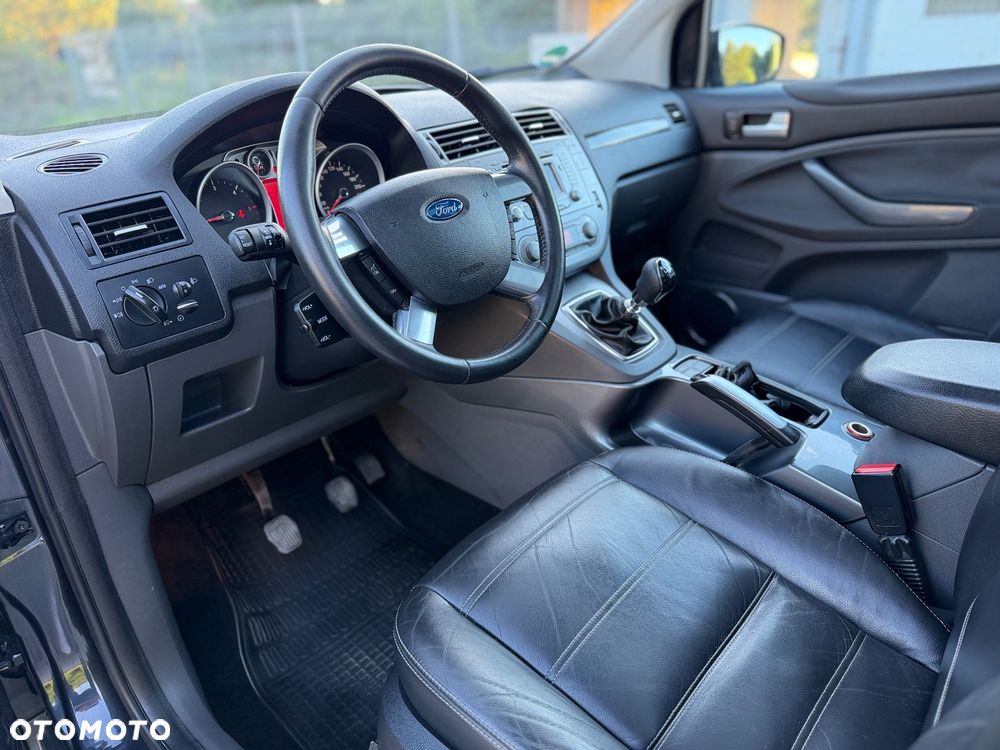 Ford Kuga 2.0 TDCi 4x4 Titanium - 15