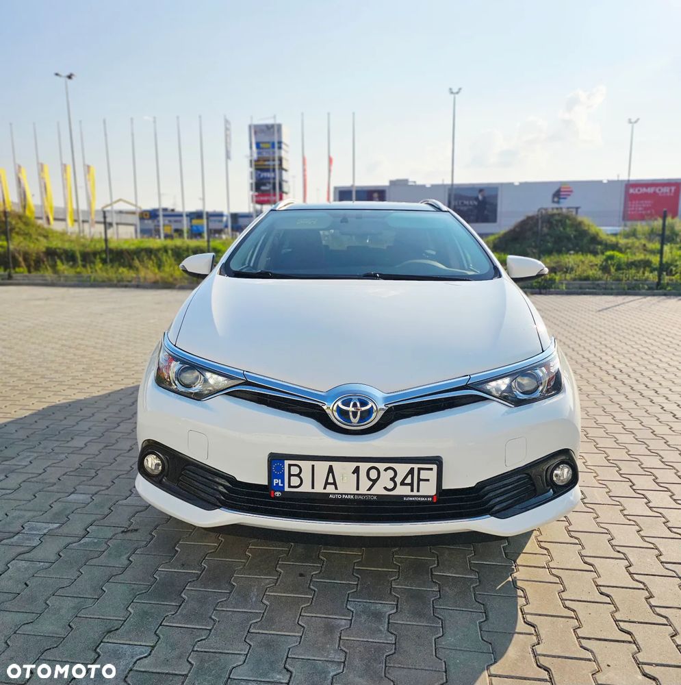 Toyota Auris Hybrid 135 Dynamic - 13