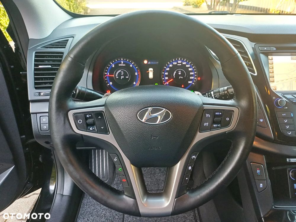 Hyundai i40 Kombi 1.7 CRDi DCT Premium - 23