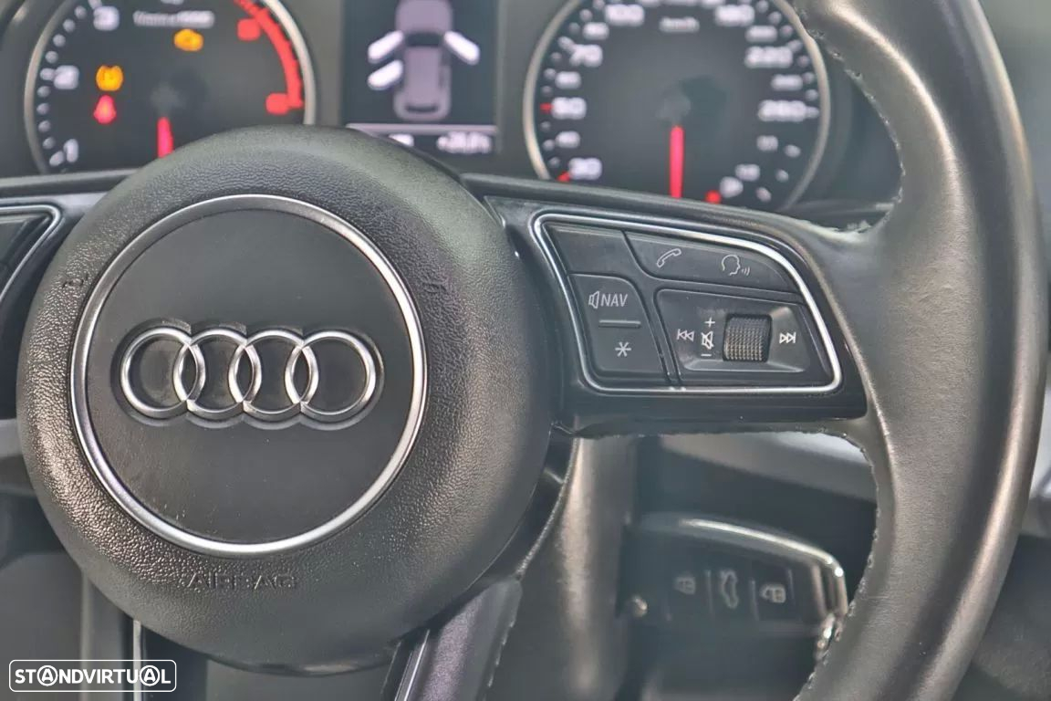 Audi Q2 1.6 TDI Design - 22
