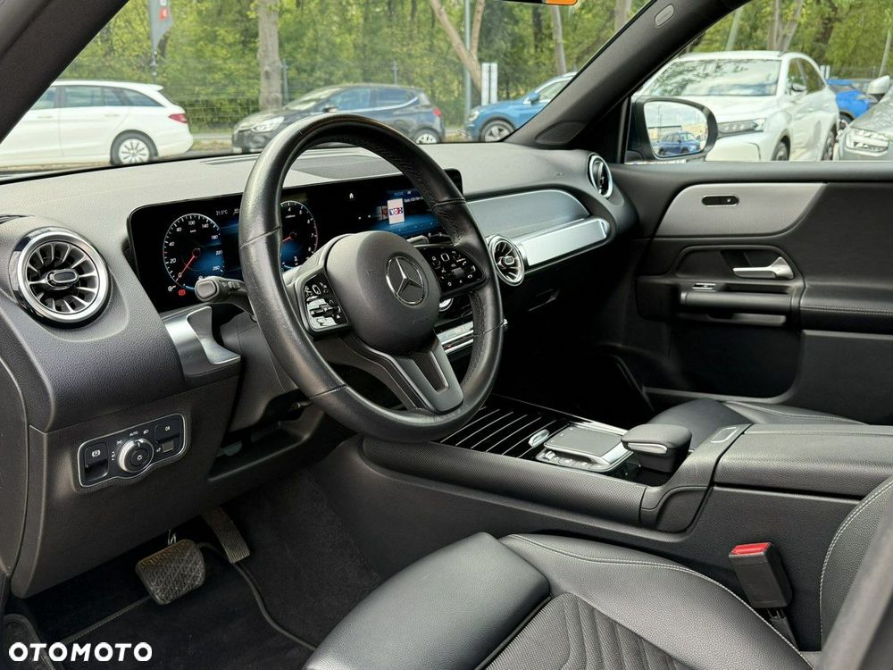 Mercedes-Benz GLB 200 7G-DCT - 11