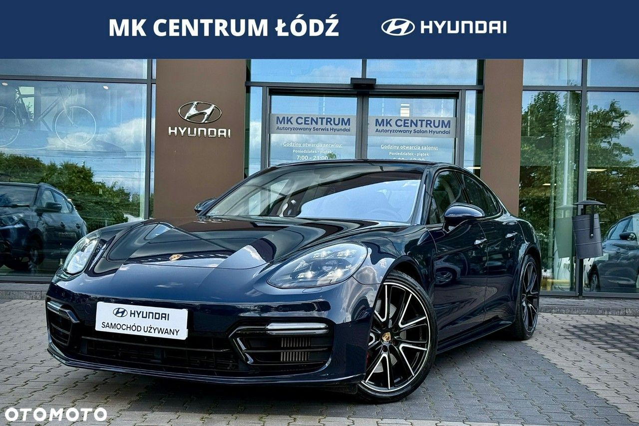 Porsche Panamera - 1
