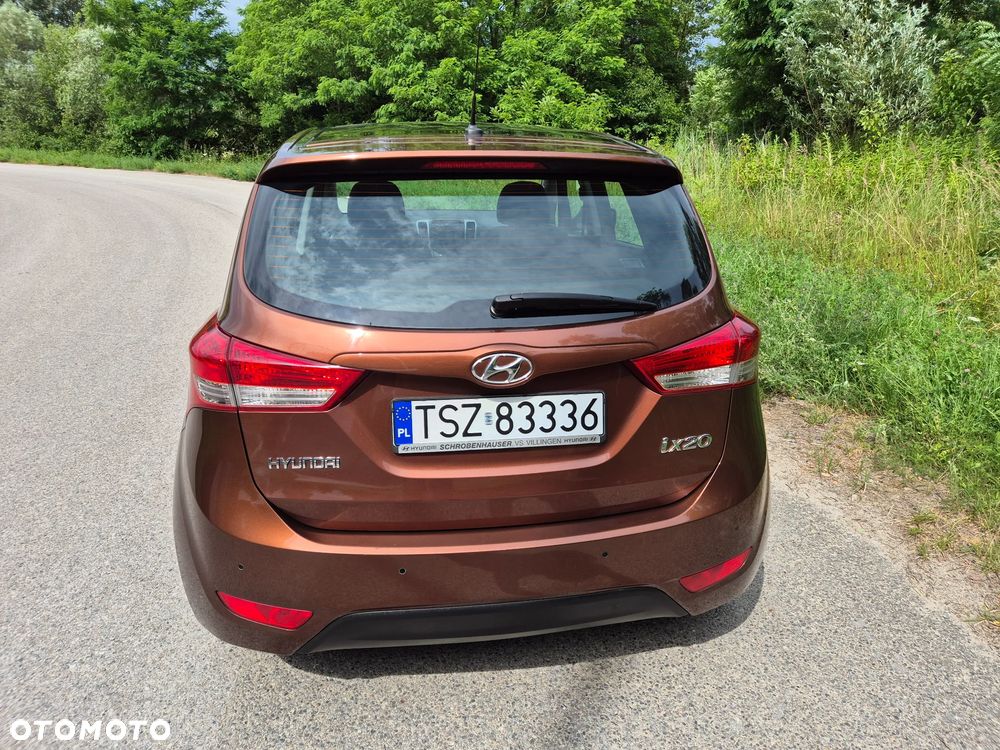 Hyundai ix20 1.4 Premium - 6