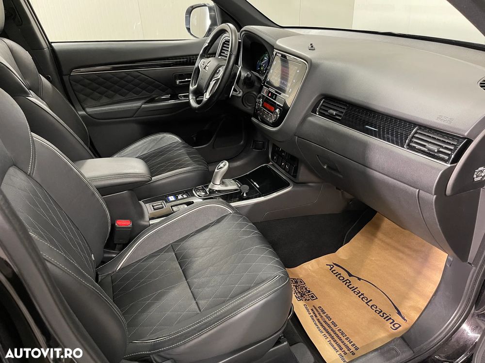 Mitsubishi Outlander 2.4 4WD Plug-In Hybrid Diamant - 11