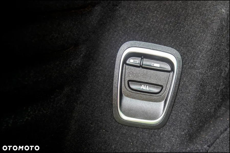 Renault Grand Scenic - 34