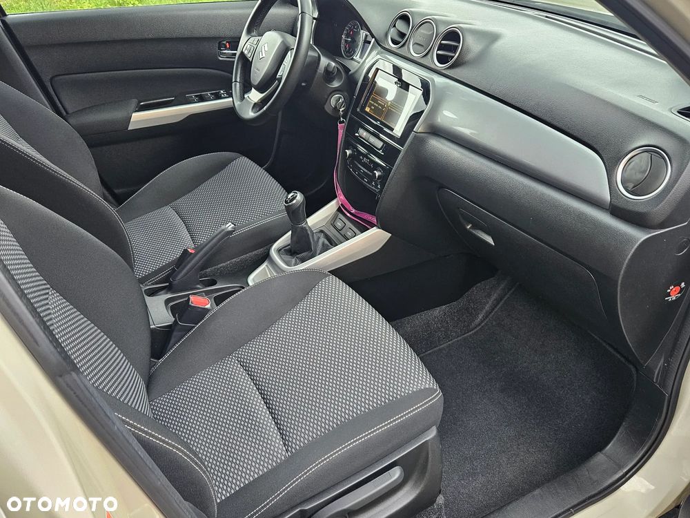 Suzuki Vitara 1.6 Elegance 2WD - 22