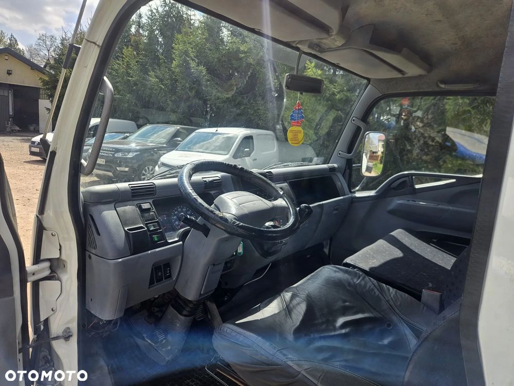 Mitsubishi Canter - 15