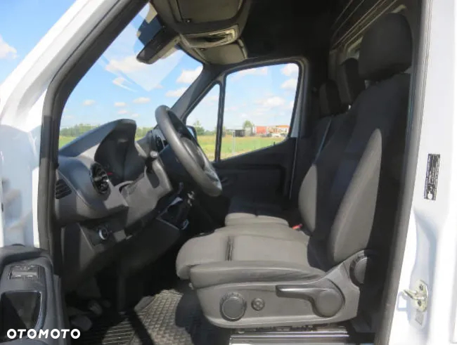 Mercedes-Benz Sprinter - 5