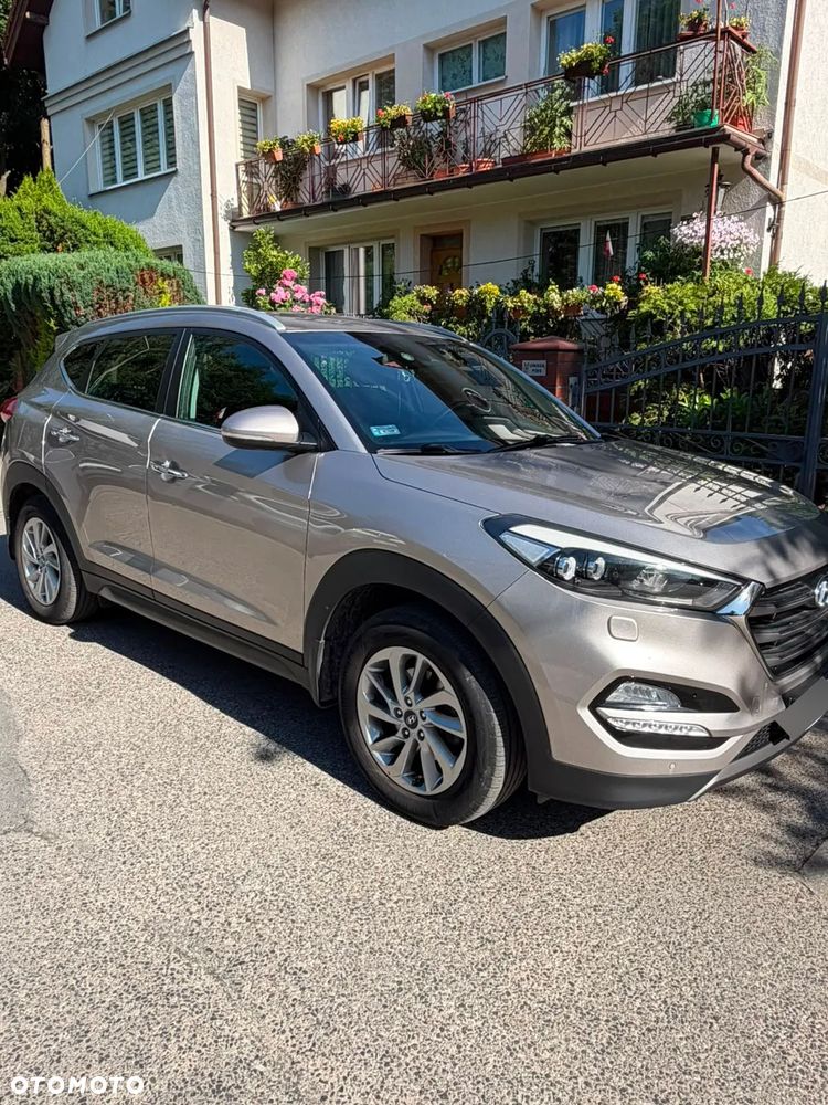 Hyundai Tucson 2.0 CRDI BlueDrive Style 2WD - 1