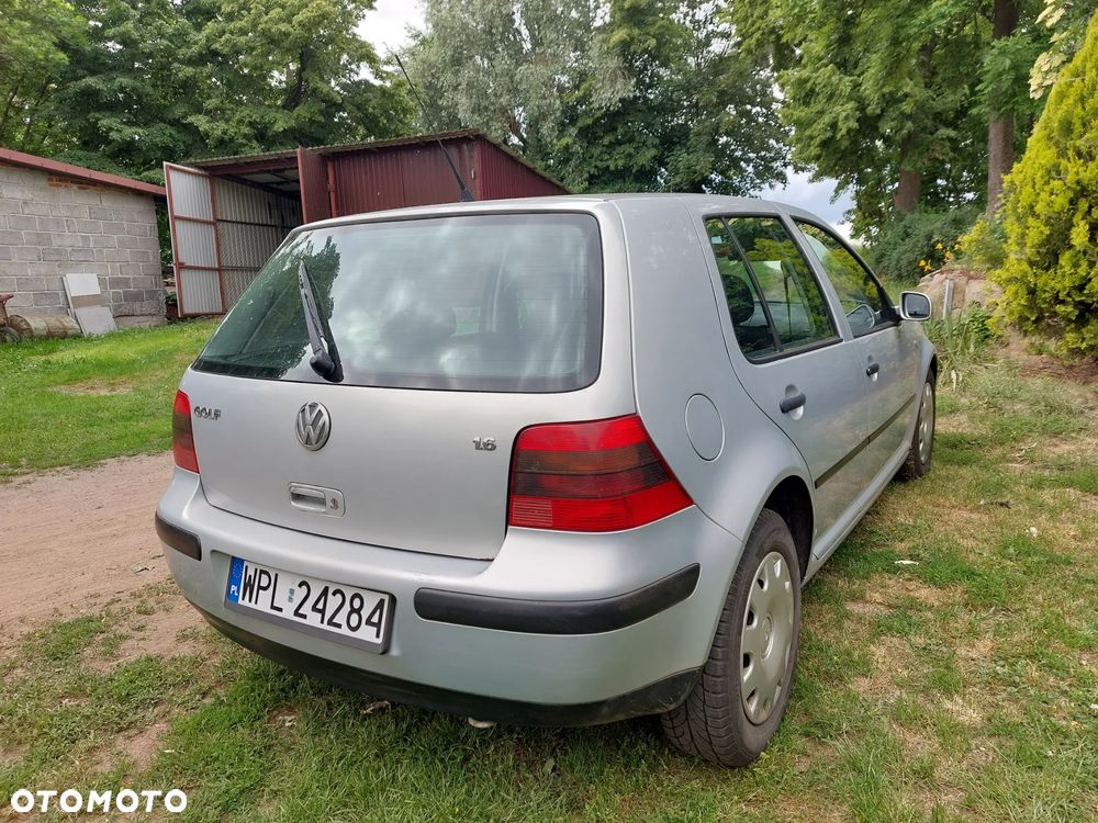 Volkswagen Golf - 4