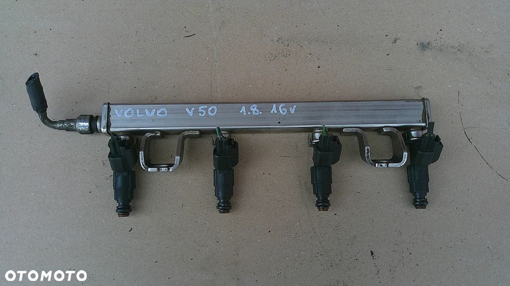 VOLVO V50 1.8 16V LISTWA WTRYSKOWA 4M5G-9D280-DB - 1