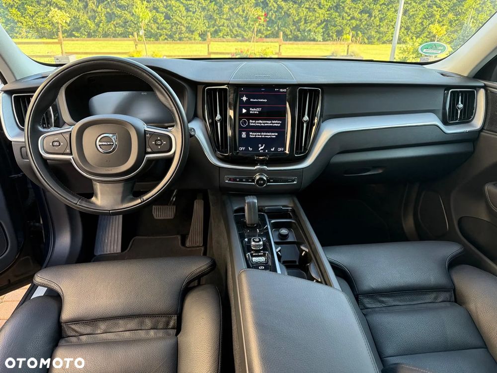 Volvo XC 60 D5 AWD Momentum - 17