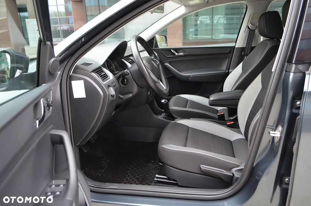 Skoda RAPID Spb 1.2 TSI Ambition - 8