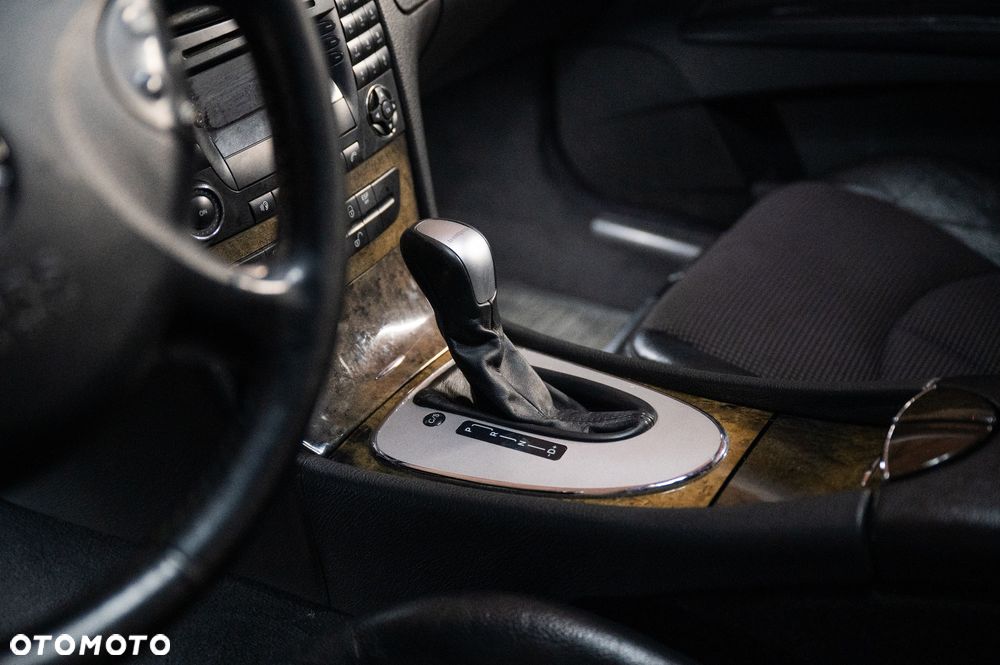 Mercedes-Benz Klasa E 320 CDI T Avantgarde - 8