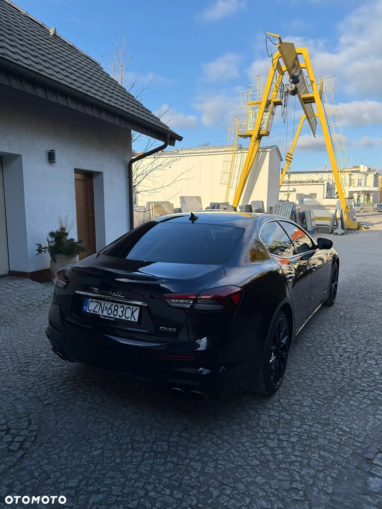 Maserati Ghibli GranSport - 4