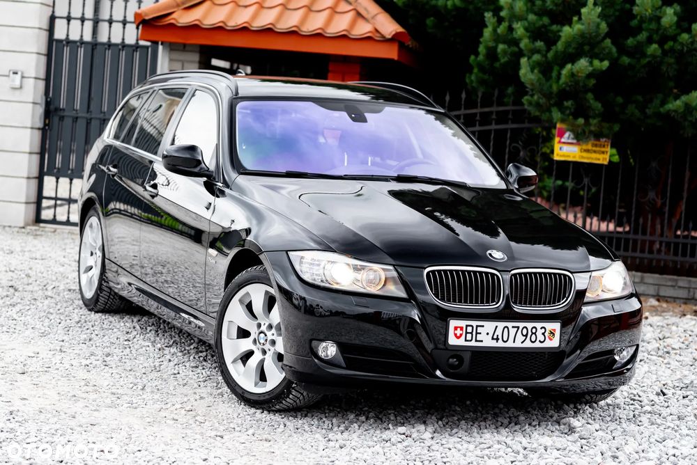 BMW Seria 3 325i xDrive Edition Exclusive - 1