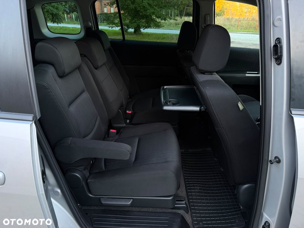 Mazda 5 - 8