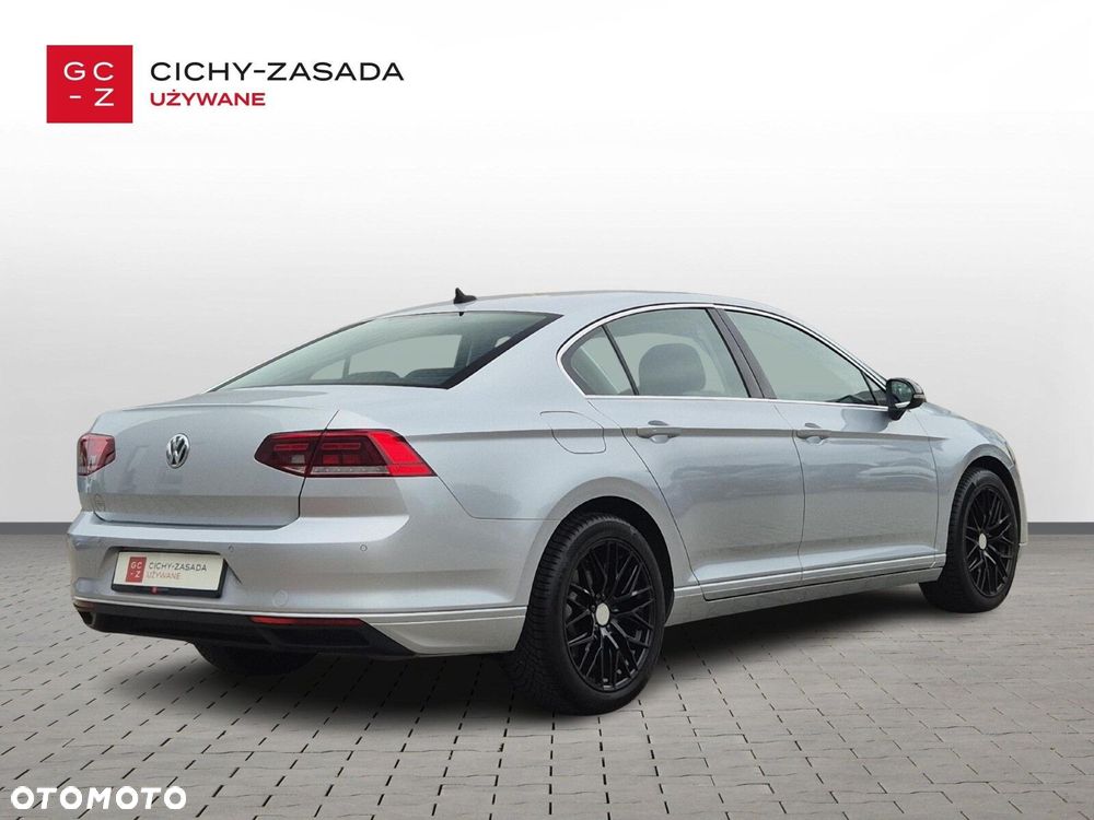 Volkswagen Passat 2.0 TSI Business DSG - 5