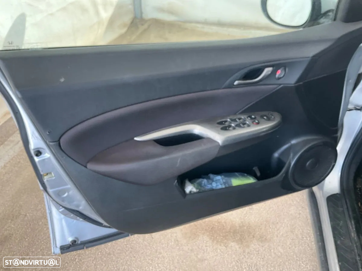 Honda Civic 1.4 i-VTEC Elegance - 6