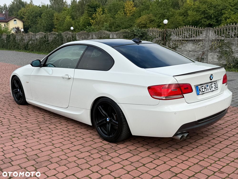 BMW Seria 3 330d Coupe M Sport Edition - 10