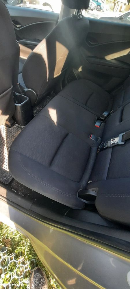 Hyundai ix20 1.4 Classic + - 10