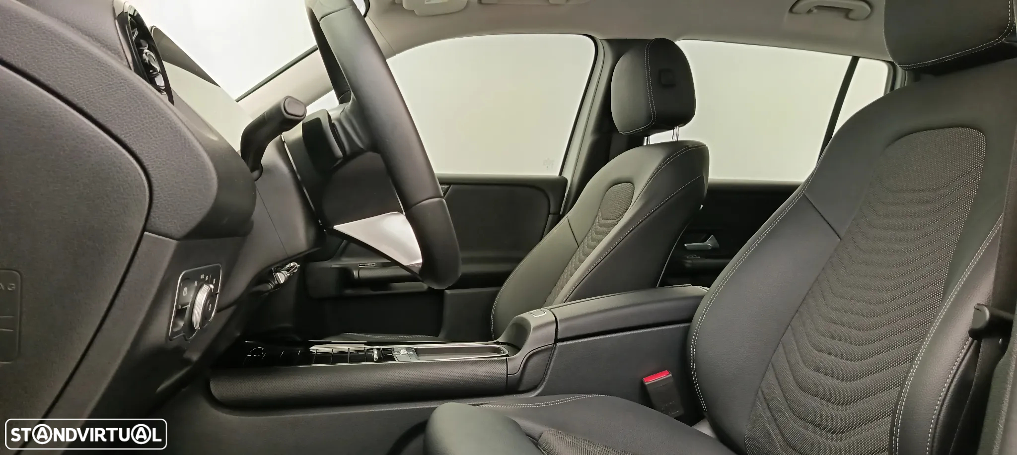 Mercedes-Benz GLB 180 d - 27