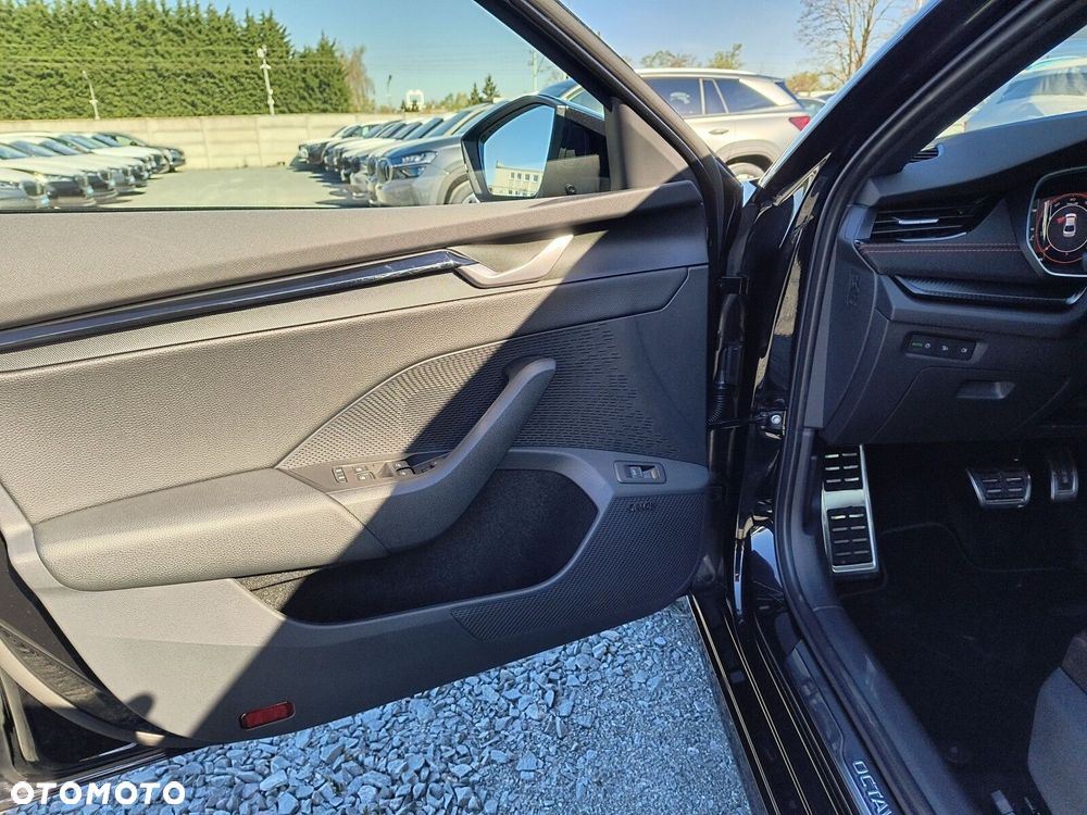 Skoda Octavia 2.0 TSI RS DSG - 10