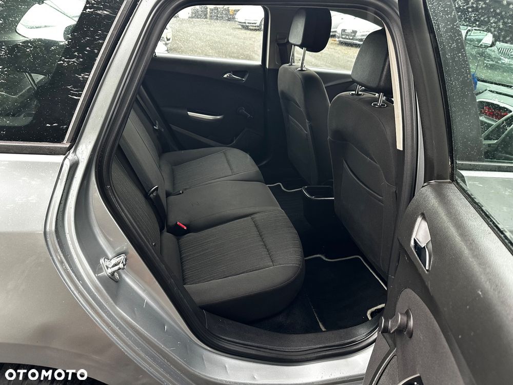 Opel Astra 1.4 150 Jahre - 17