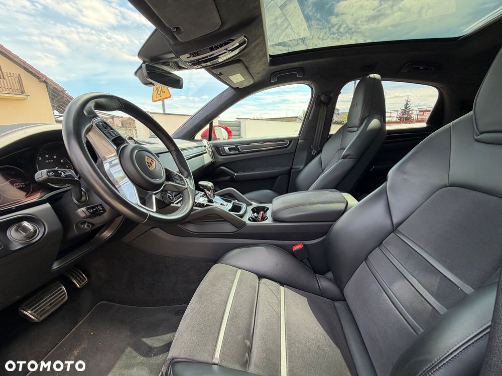 Porsche Cayenne - 12