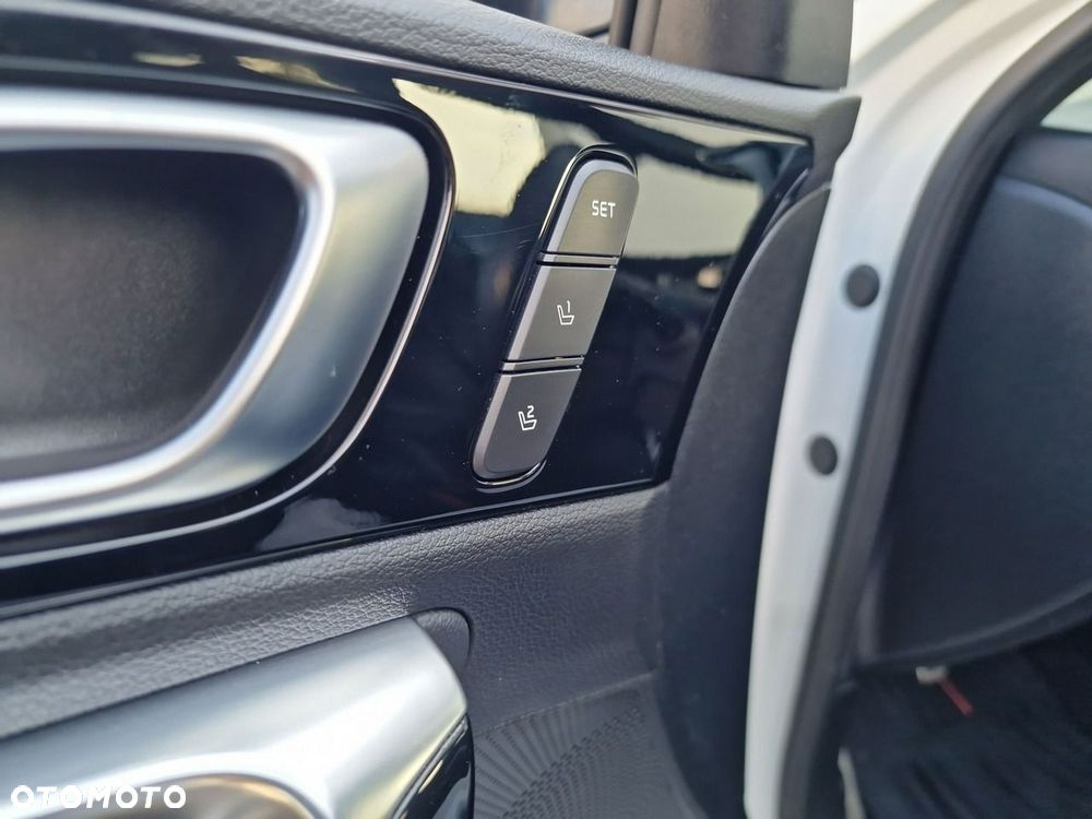 Kia Ceed 1.6 T-GDI GT - 32