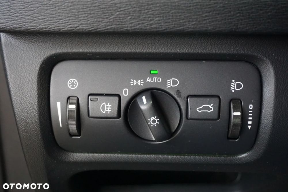 Volvo V40 D2 - 27