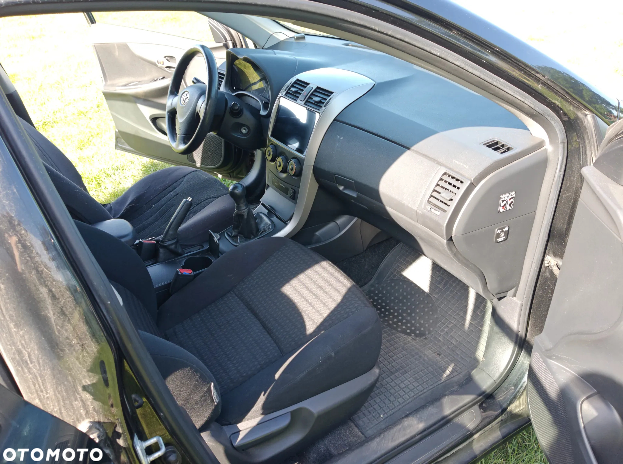 Toyota Corolla 1.4 VVT-i Dynamic - 9
