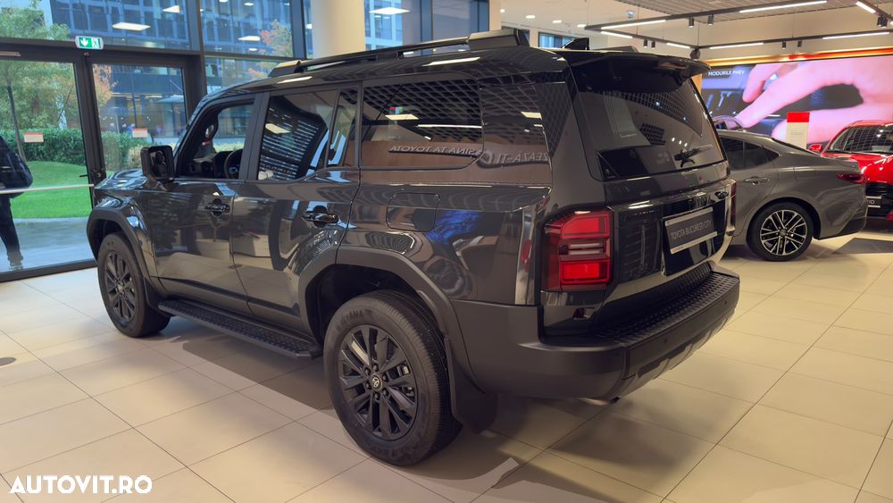 Toyota Land Cruiser - 3