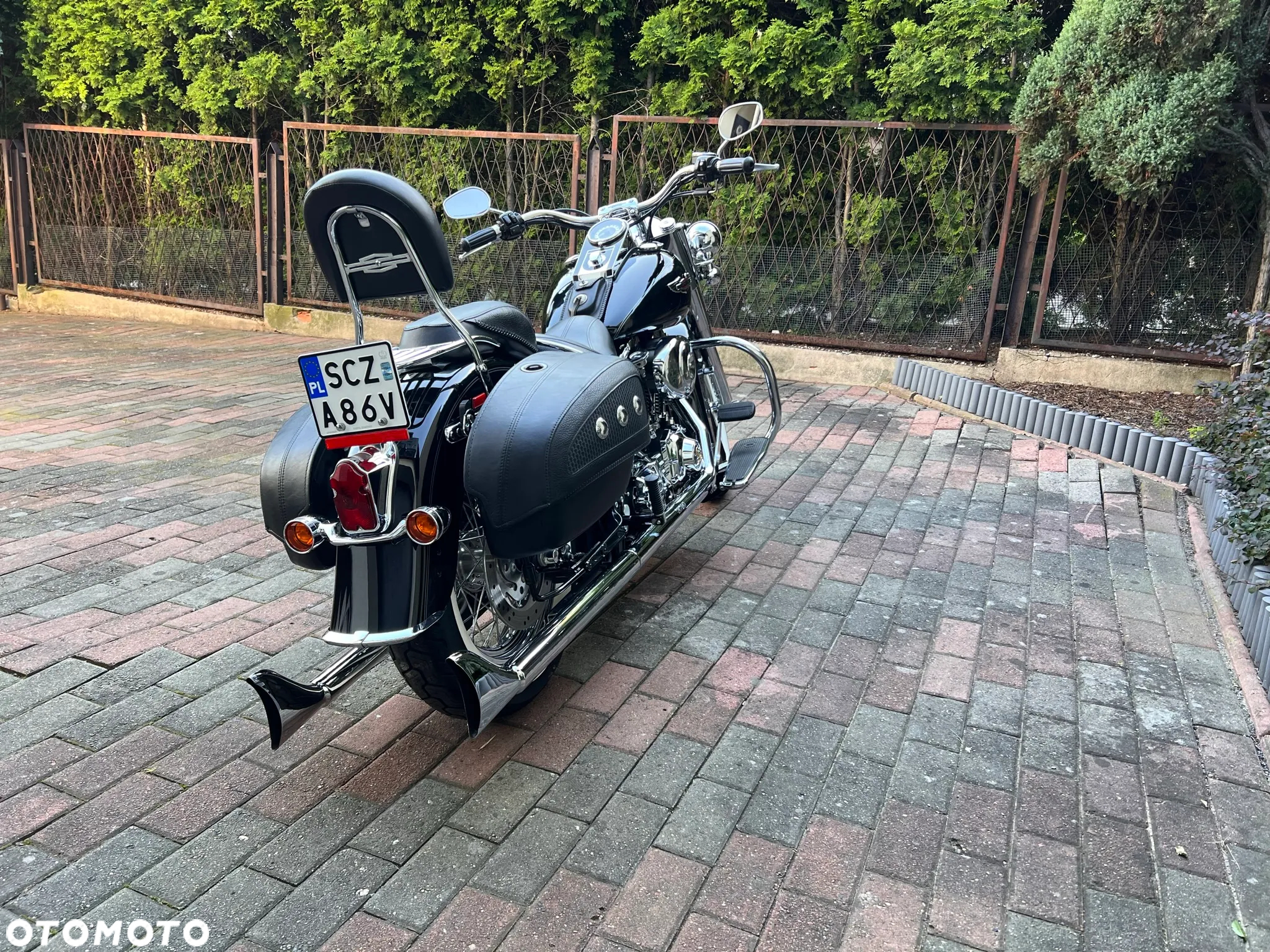 Harley-Davidson Softail Deluxe - 13