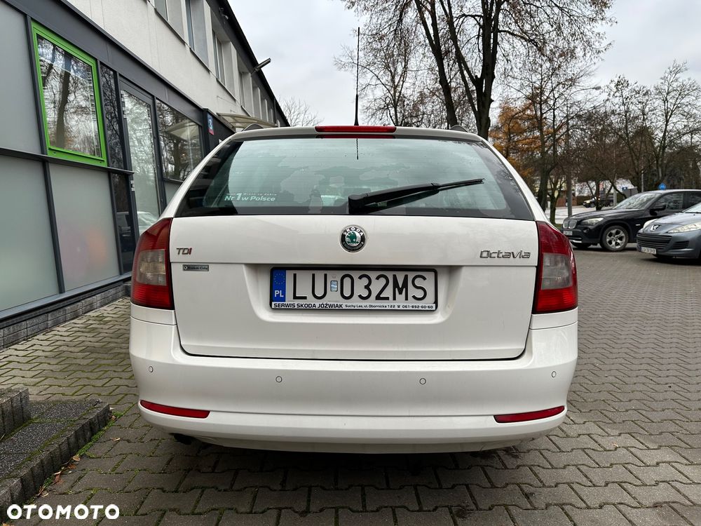 Skoda Octavia 2.0 TDI Ambiente - 14