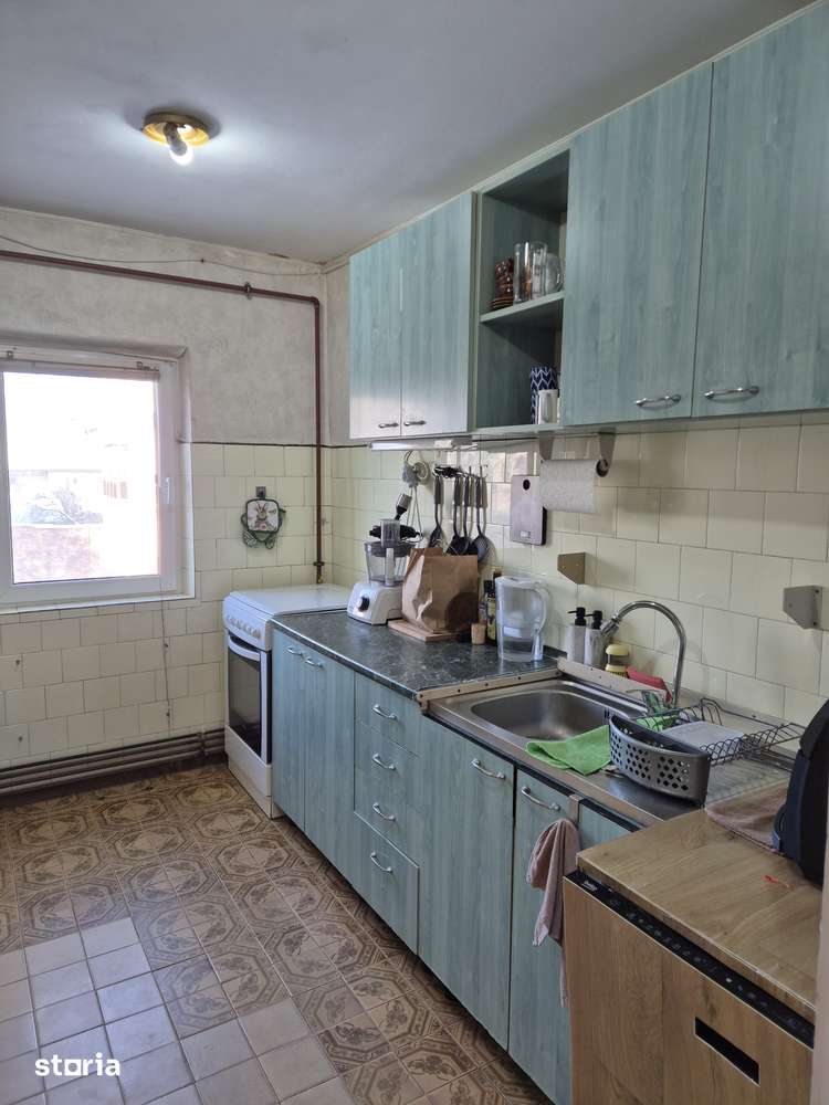 Apart.4 cam.decom ,centr. proprie , zona B.Rosu , et.2 - PRET REDUS — fotografia 1