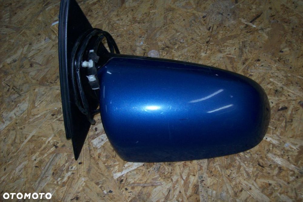 LUSTERKO PRAWE AUDI A4 B6/5PINÓW - 2