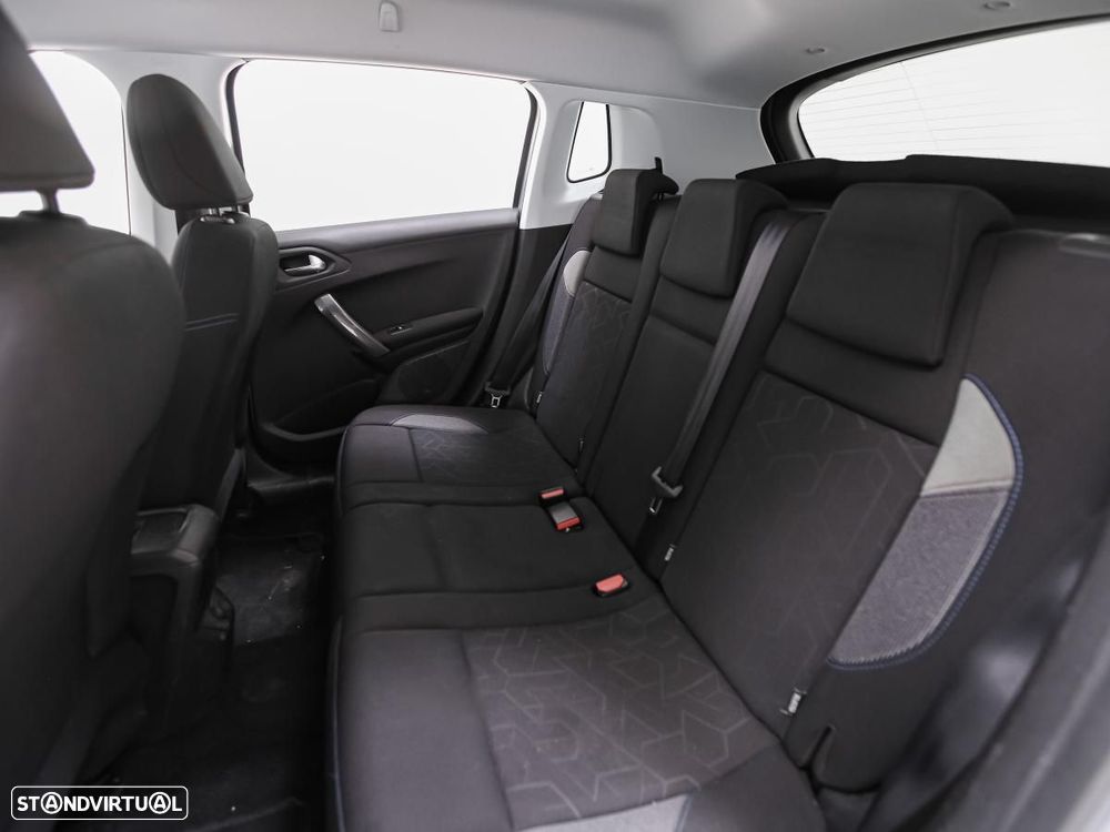 Peugeot 2008 1.2 PureTech Active - 11