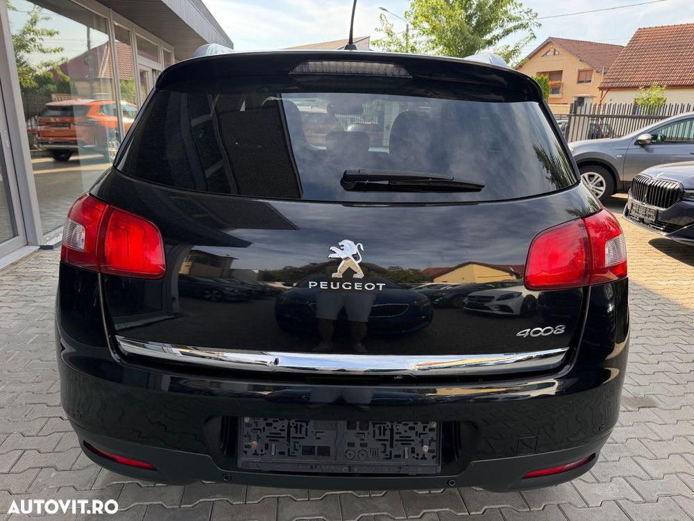 Peugeot 4008 - 10