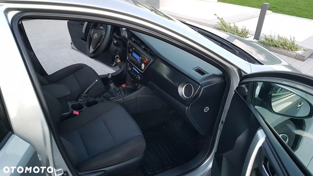 Toyota Auris 1.4 D-4D Comfort - 31