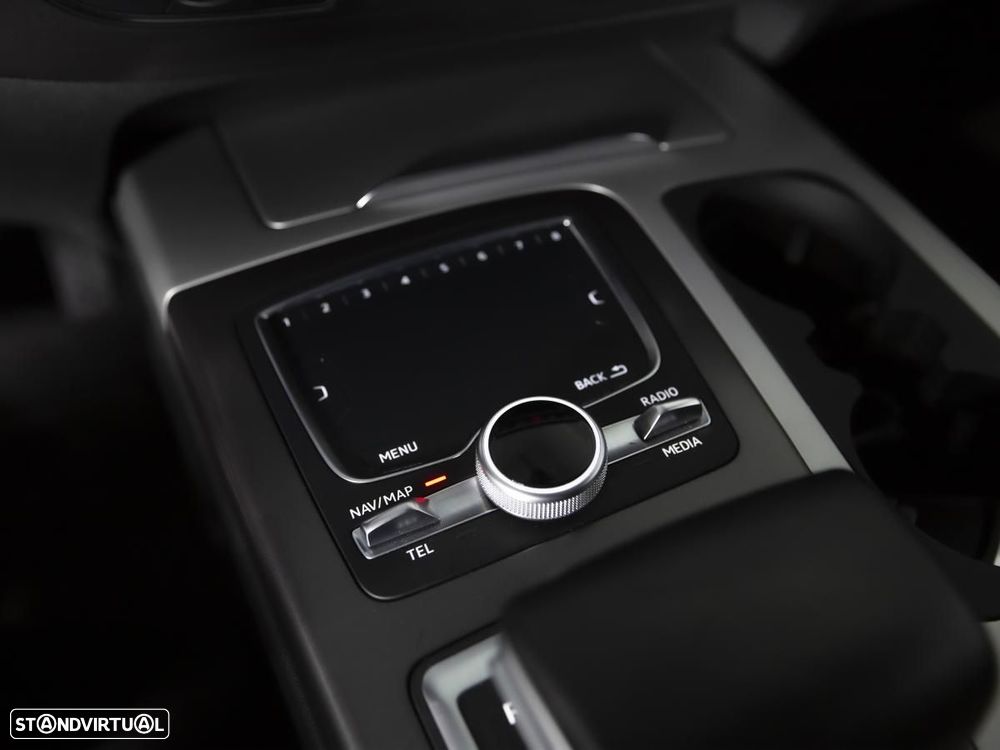 Audi Q7 3.0 TDI quattro S-line Tiptronic 7L - 36