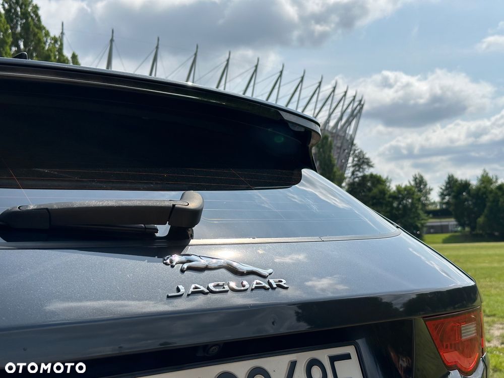 Jaguar F-Pace 2.0 i4D AWD Prestige - 18