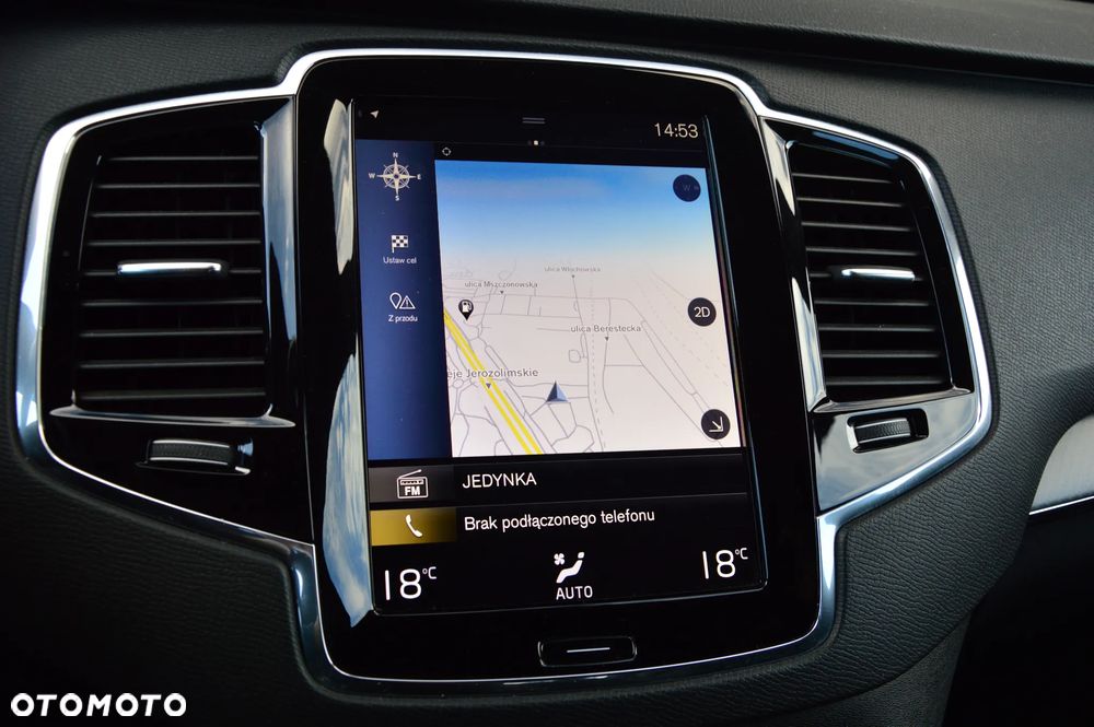 Volvo XC 90 D5 SCR AWD R-Design 7os - 30