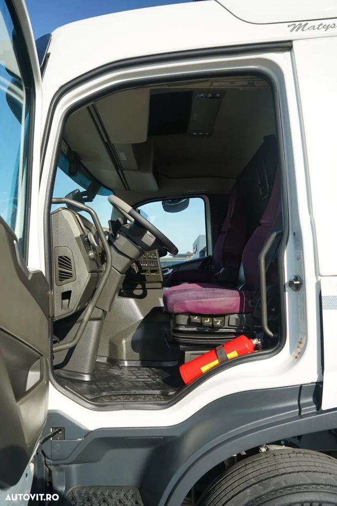 Volvo FM 500 / REFRIGERAT / 6X2 / CHERAU / 8.5 M / CARRIER SUPRA / MULTIMEMBRU / I-SHIFT / DHOLLANDIA LIFT / PUNTE DE DIRECȚIE ȘI RIDICARE / - 29