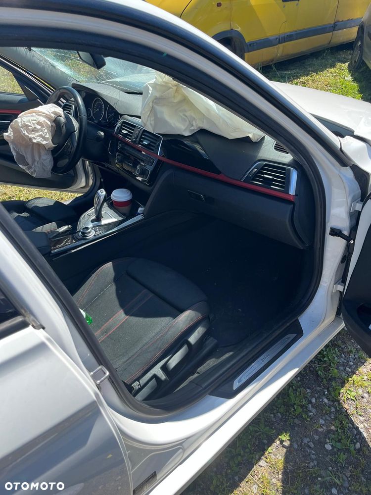 BMW Seria 3 318d Sport Line - 3