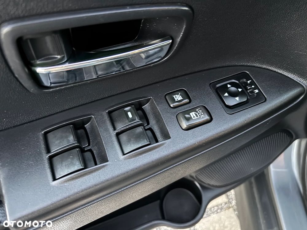Mitsubishi ASX 1.8 DI-D 4WD Instyle - 24