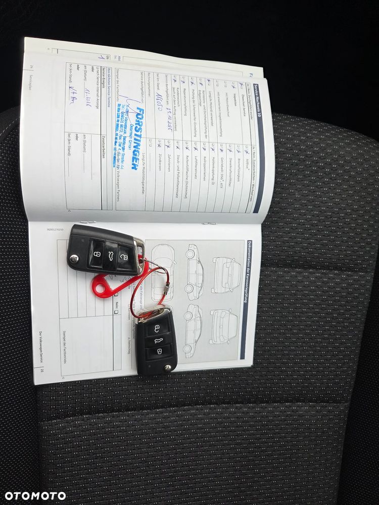 Volkswagen Touran 2.0 TDI SCR Comfortline - 18