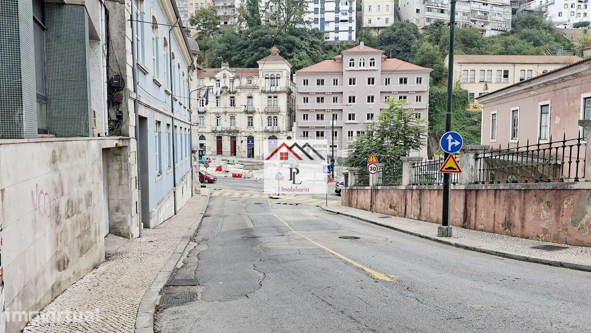 Loja com 550m2 de àrea, bem localizada | Coimbra - Grande imagem: 2/20